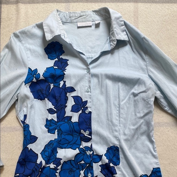 NY&Co Blue Floral Long Sleeve Button Down Shirt Women's Size Medium - Picture 7 of 16